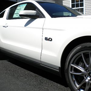 2011 GT 005