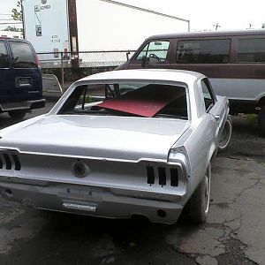 rear and right side body line