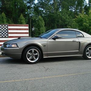 God bless America...and Mustangs!