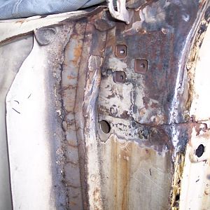 8/19/16 Welded in the l/s door post patches.