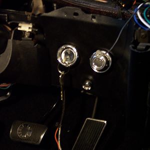 2/11/18 Installed the ignition switch cylinder, & the intermittent wiper switch & module from a 1985 Ford truck.