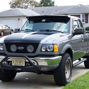 8/27/18 My 2000 Ranger 4x4 with the new headlights.